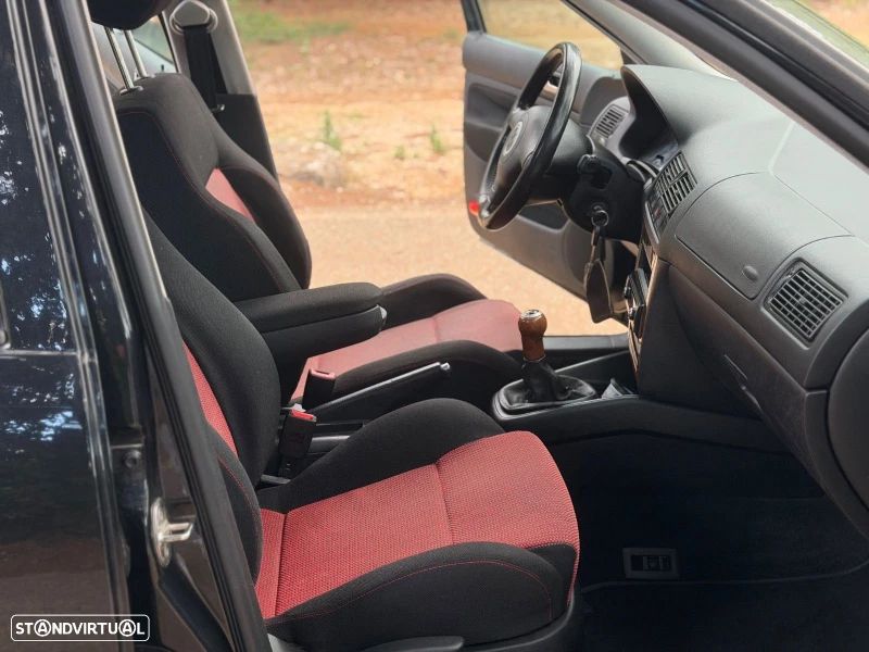 VW Golf 2.8 V6 4 Motion - 2