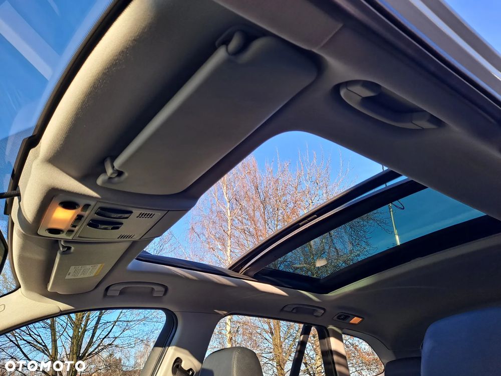 BMW X1 sDrive18i Sport Line - 18