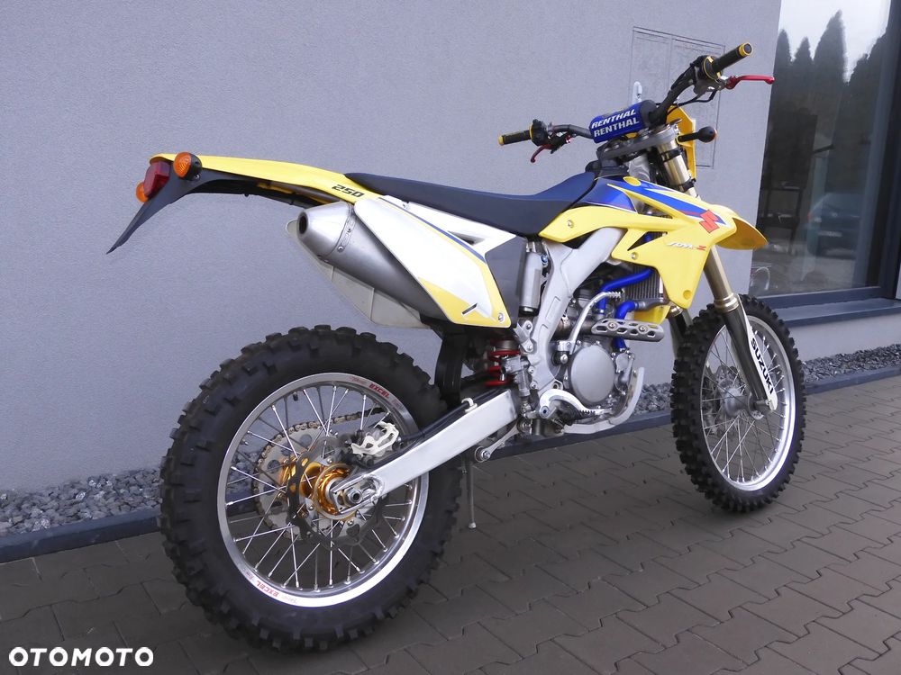 Suzuki RM-Z - 10
