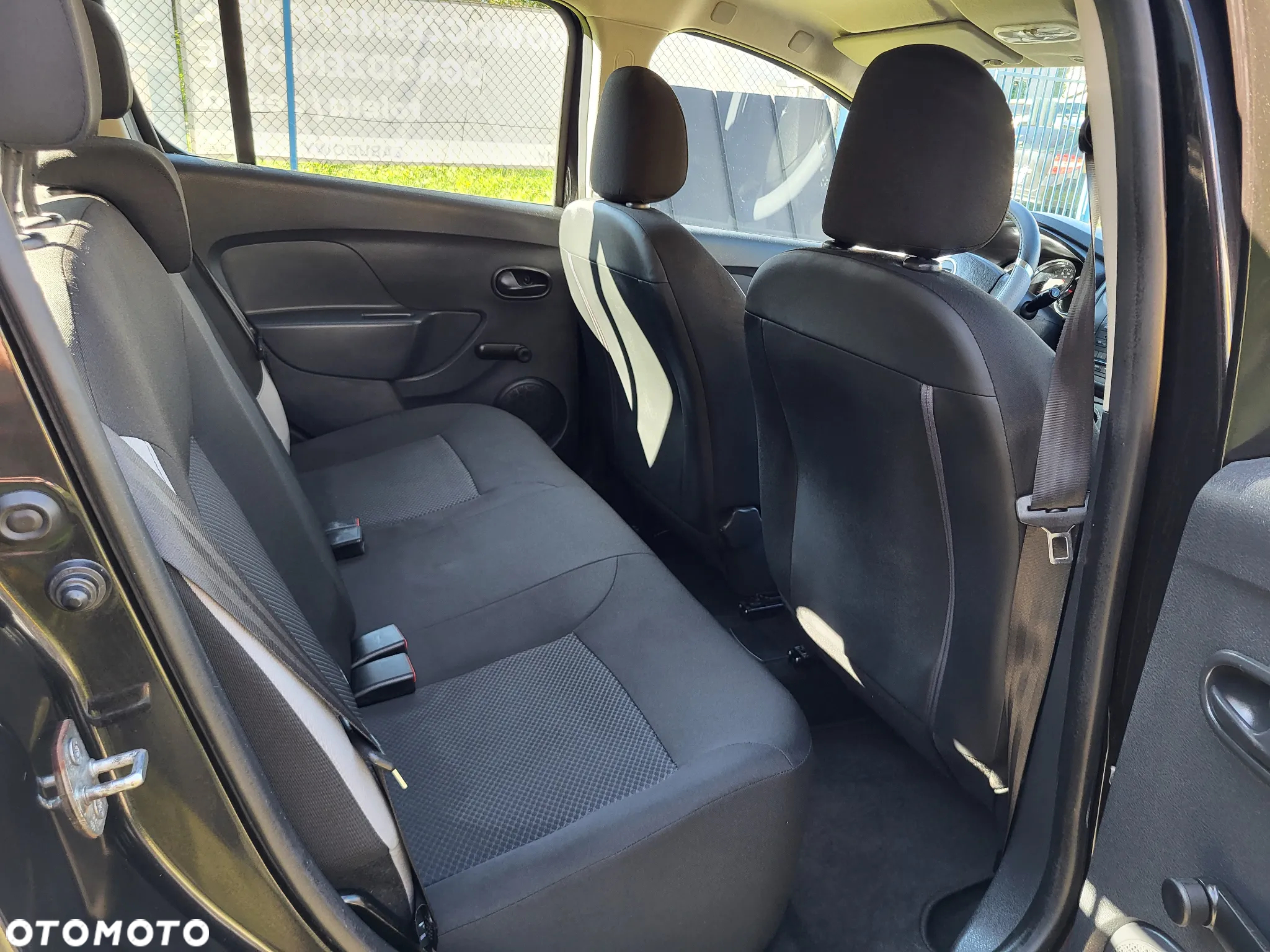 Dacia Sandero 1.2 16V 75 Ambiance - 18