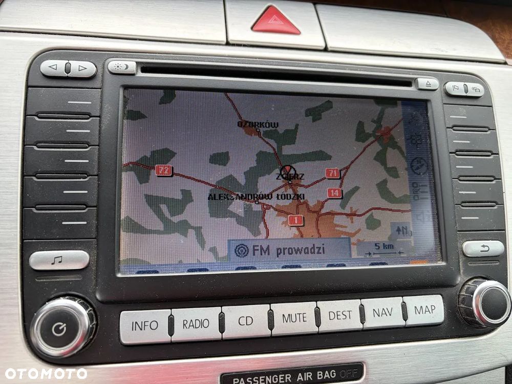 Volkswagen Passat - 18