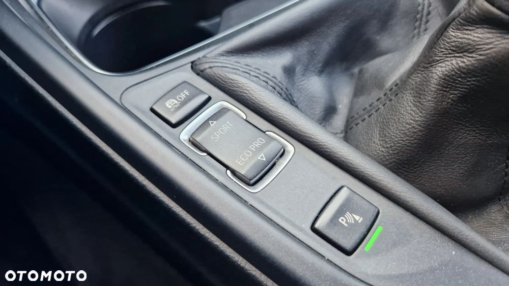 BMW Seria 3 320d Blue Performance Modern Line - 19