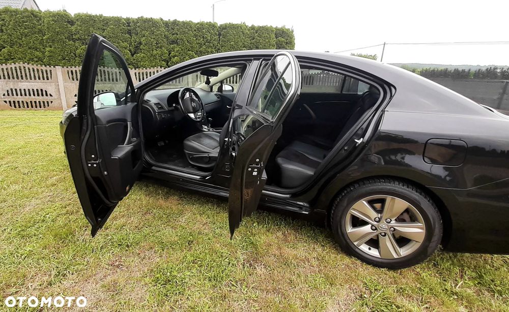 Toyota Avensis 1.8 Sol plus - 3
