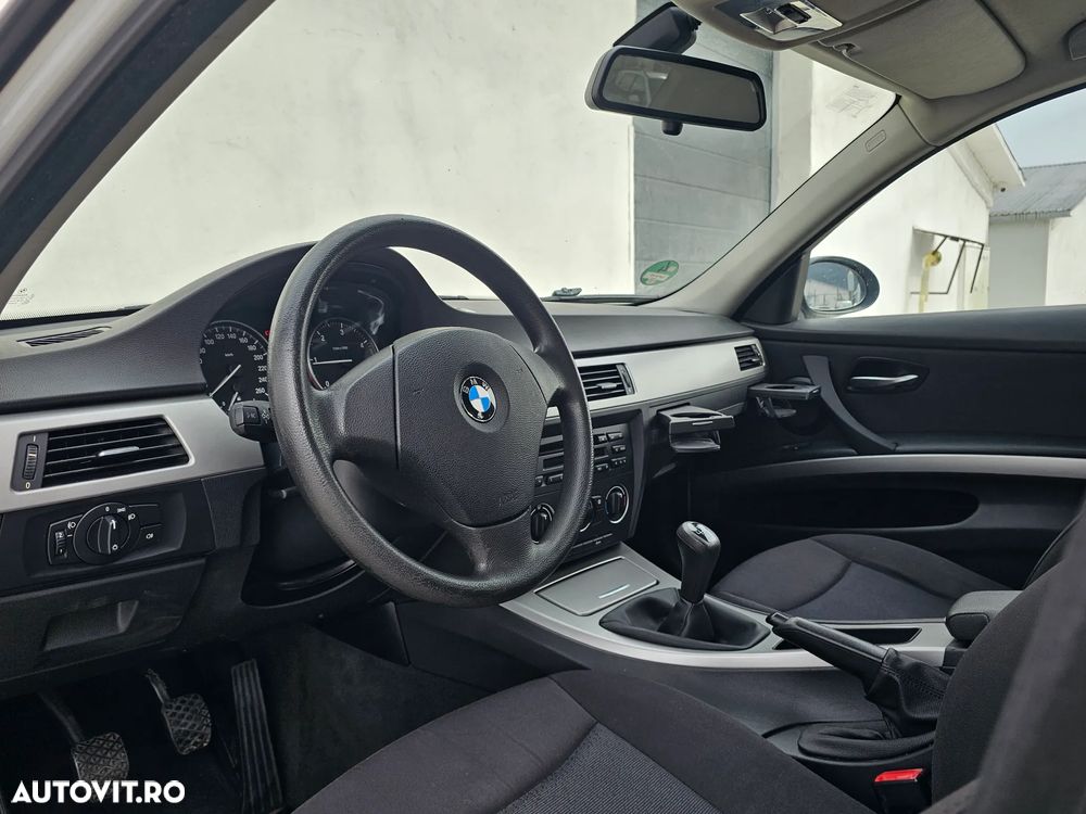 BMW Seria 3 318d DPF Edition Lifestyle - 13