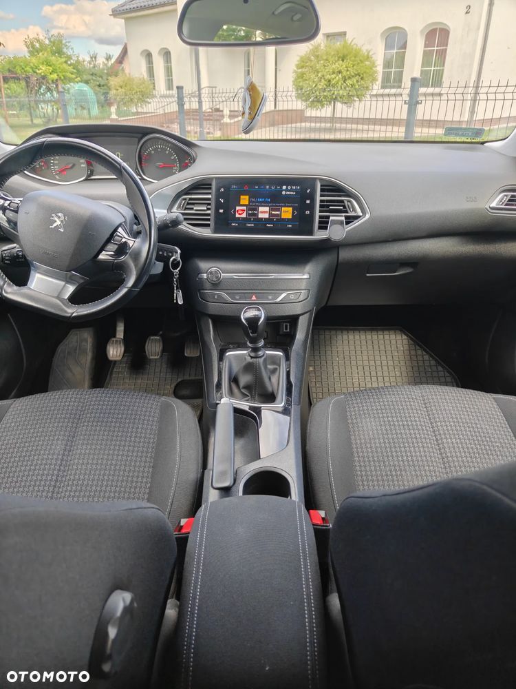 Peugeot 308 1.2 PureTech GPF Allure S&S - 11