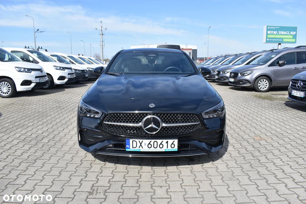 Mercedes-Benz CLA 200 7G-DCT - 3
