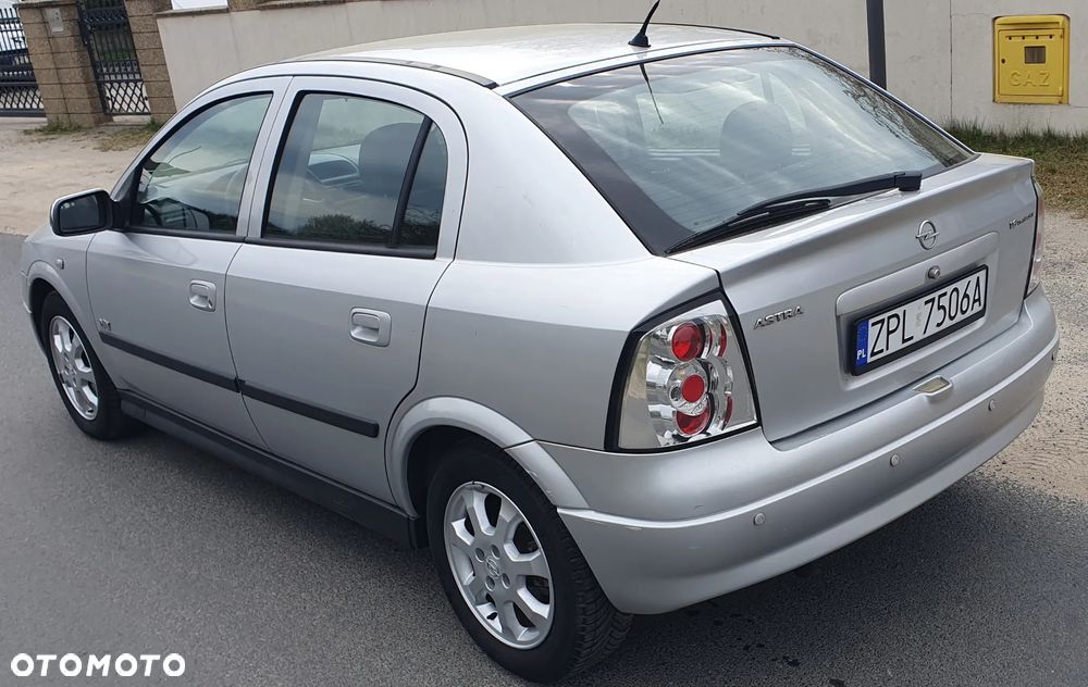 Opel Astra - 4