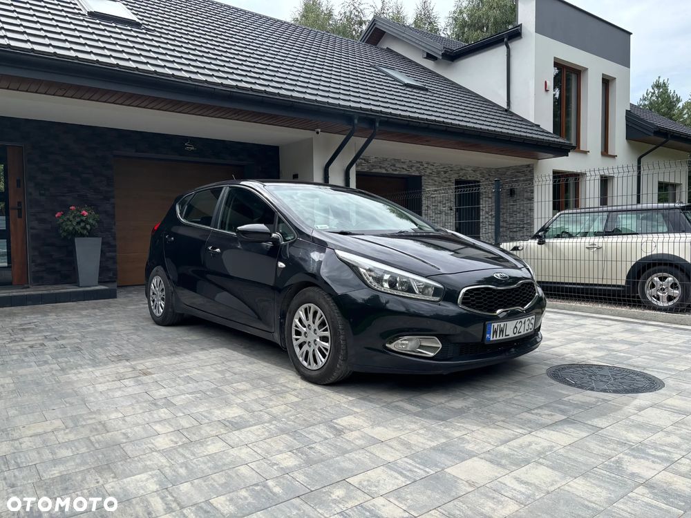 Kia Ceed 1.6 GDI L - 1
