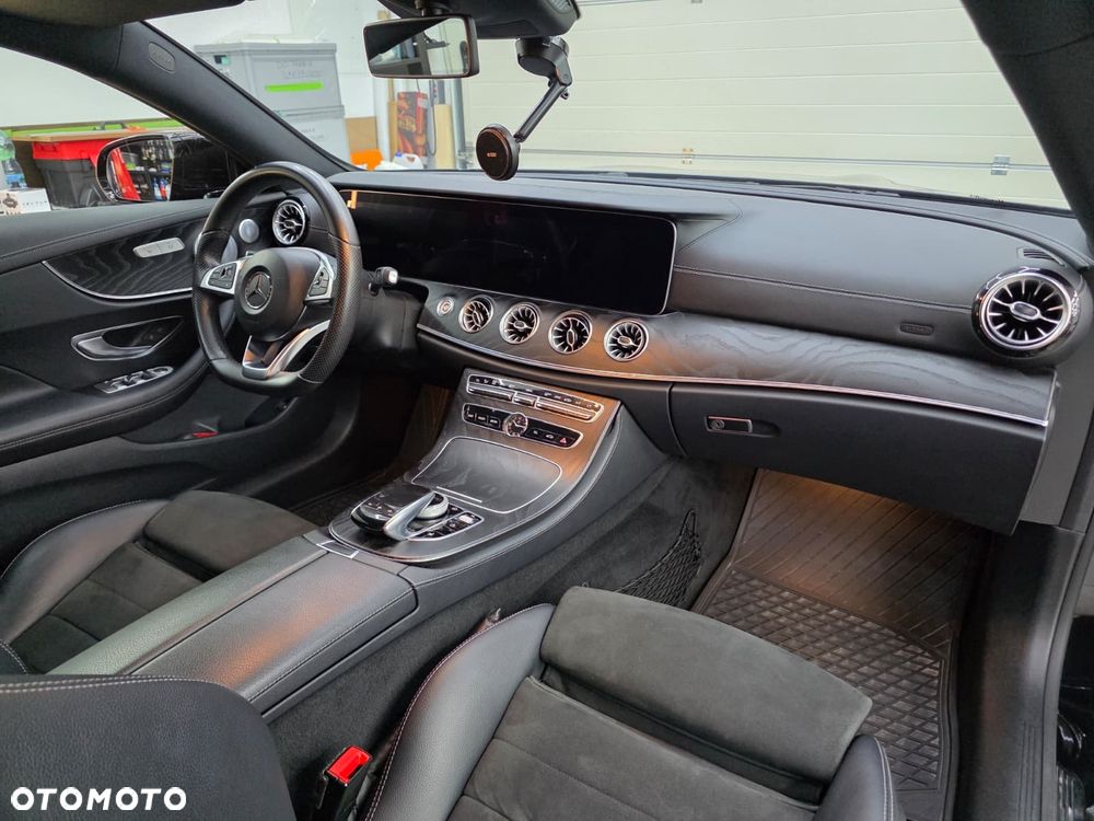 Mercedes-Benz Klasa E 220 d 4-Matic 9G-TRONIC - 14