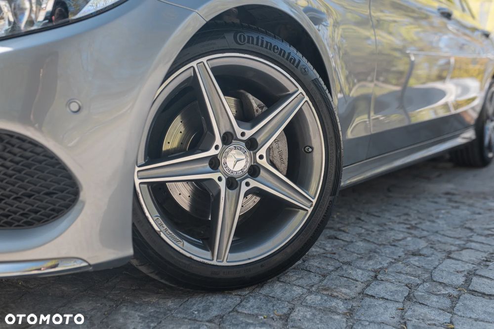 Mercedes-Benz Klasa C 200 4Matic 7G-TRONIC AMG Line - 4