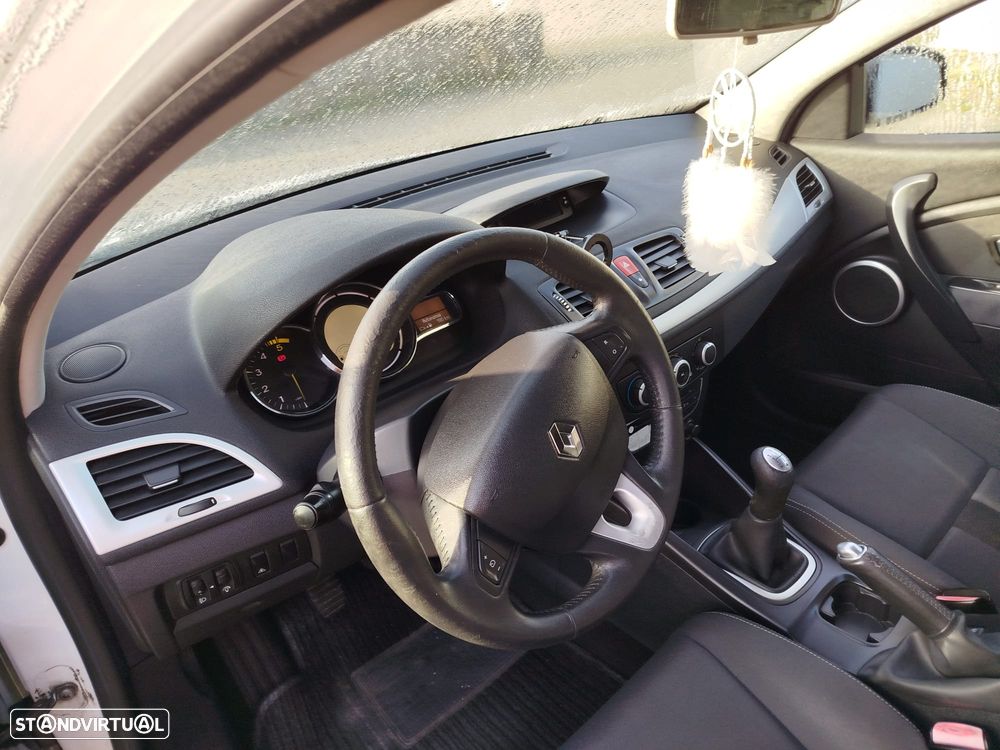 Renault Mégane Coupe 1.5 dCi Dynamique - 8