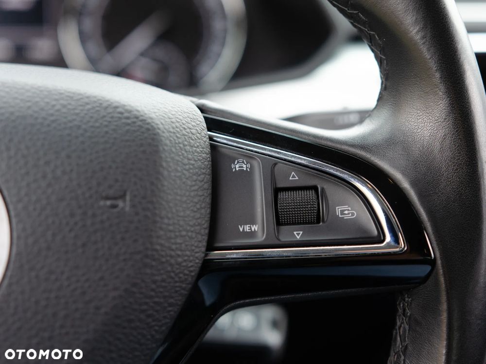 Skoda Superb 2.0 TDI Ambition - 24