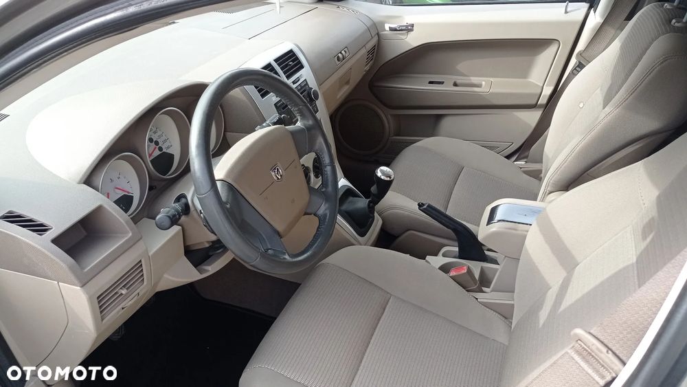 Dodge Caliber 1.8 SXT - 32