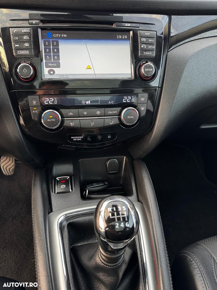 Nissan Qashqai 1.6 DCI TEKNA - 12