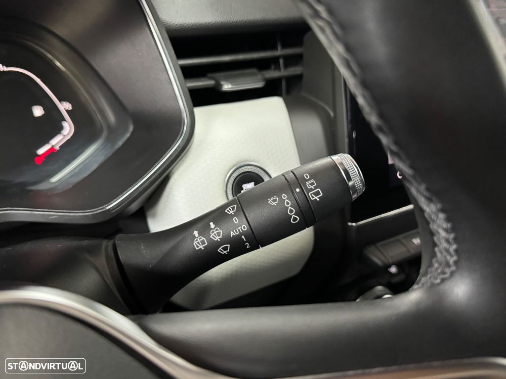 Renault Clio 1.6 E-Tech Initiale Paris - 29