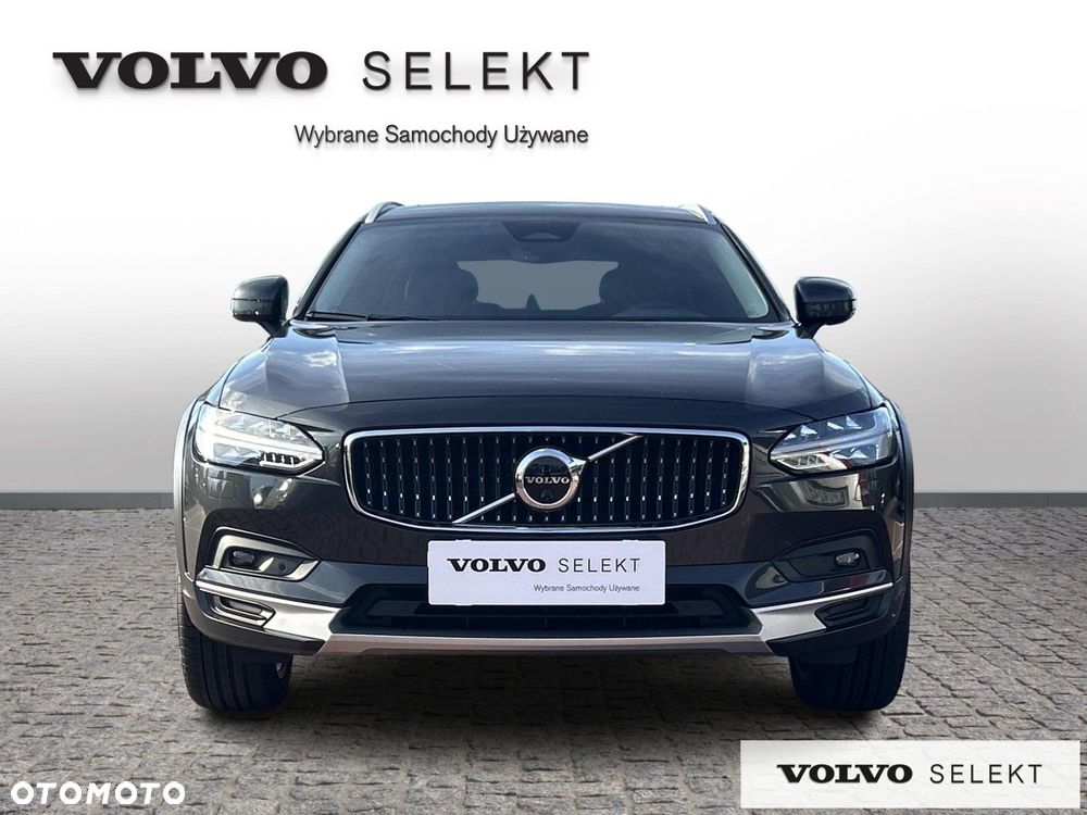 Volvo V90 Cross Country - 9