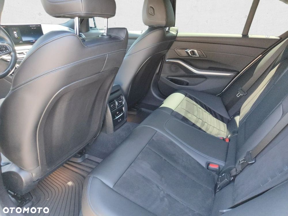 BMW Seria 3 - 22