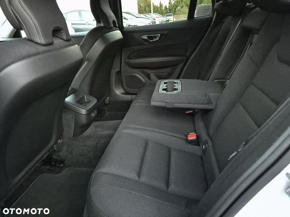 Volvo V60 B3 B Geartronic Momentum Pro - 21