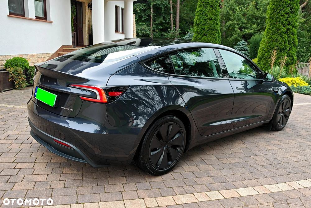 Tesla Model 3 Long Range AWD - 5