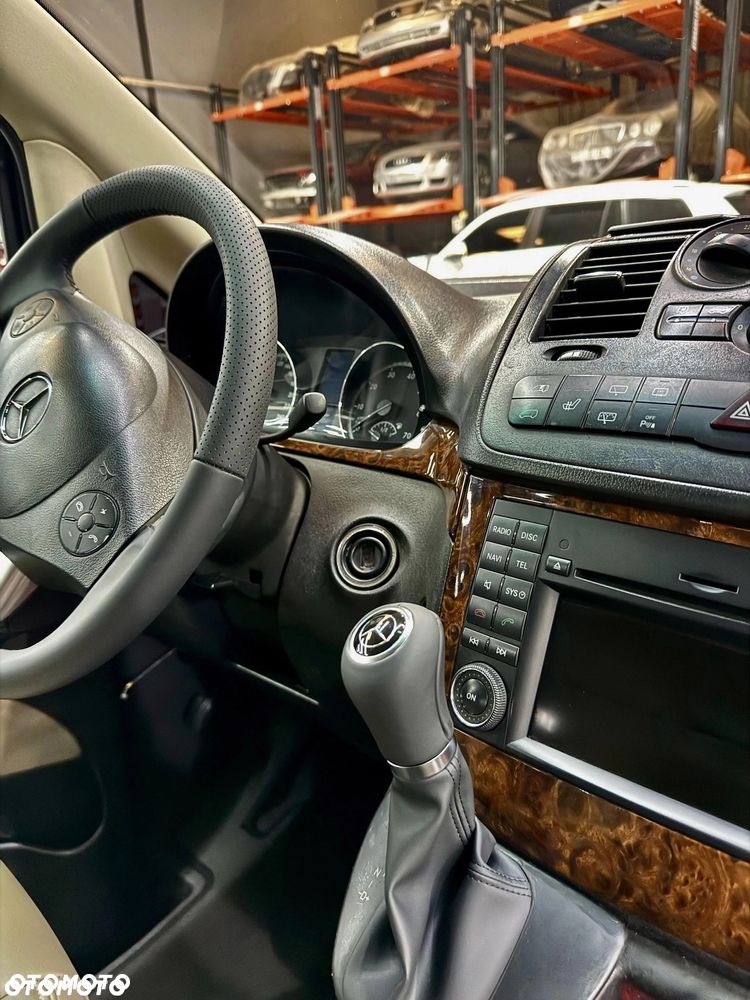 Mercedes-Benz Viano - 4