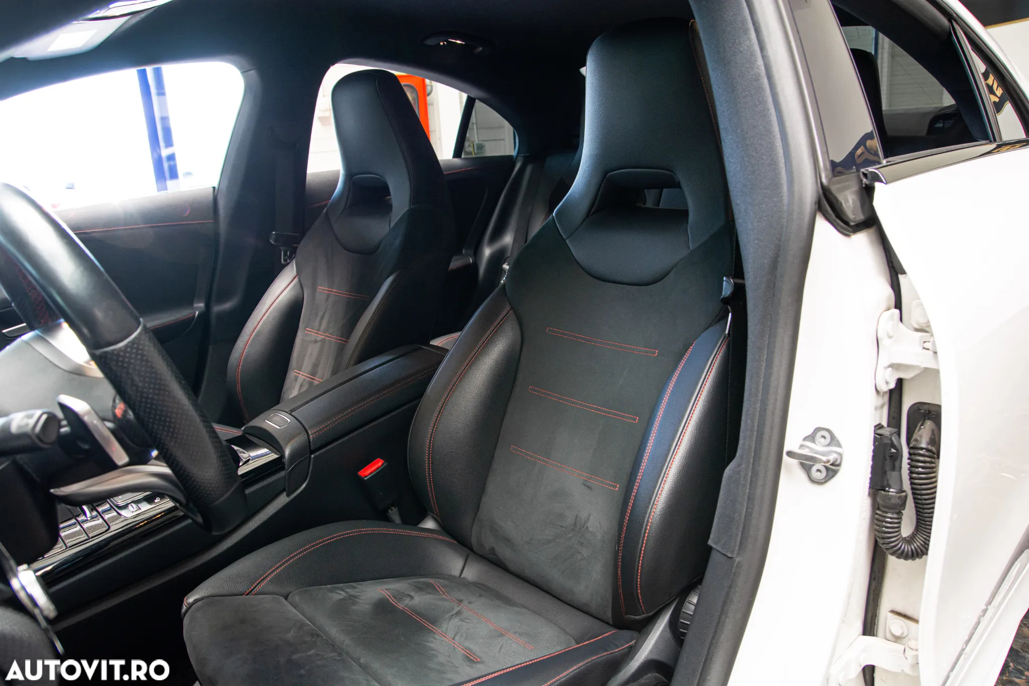 Mercedes-Benz CLA - 32