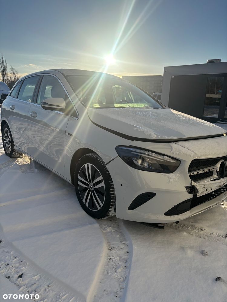 Mercedes-Benz Klasa B 250 e 8G-DCT Progressive - 17