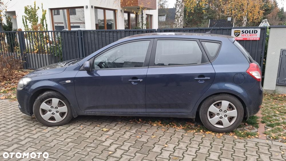 Kia Ceed 1.6 Comfort + - 1
