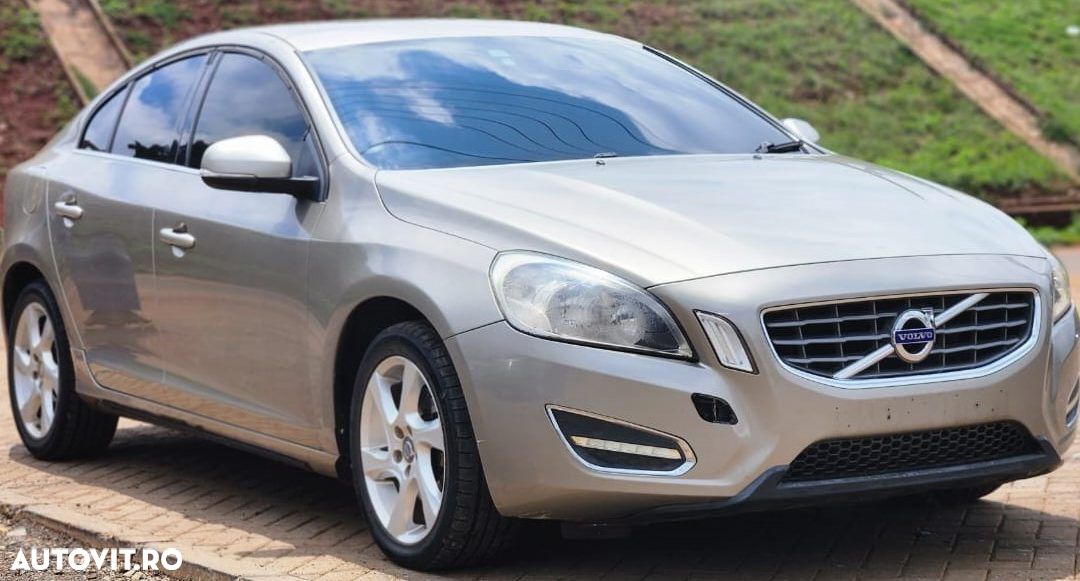 FAR DREAPTA VOLVO S60 2011 SIMPLU - 1