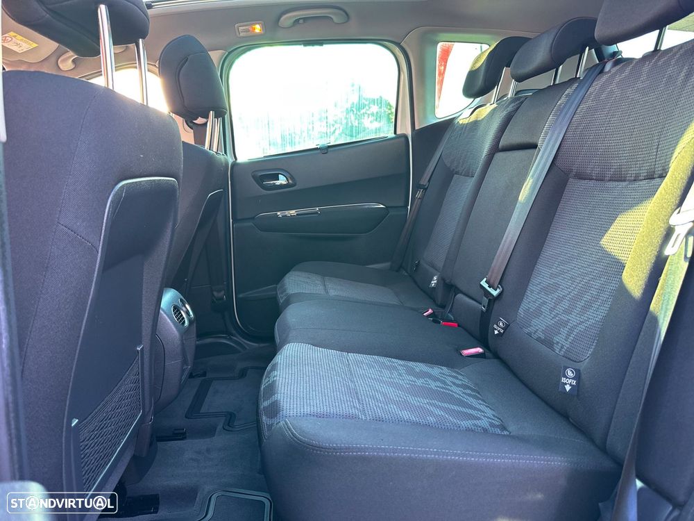 Peugeot 3008 1.6 HDi Executive - 16