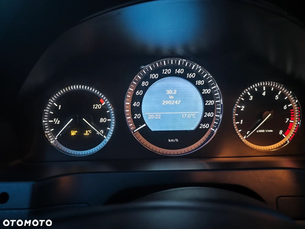 Mercedes-Benz Klasa C 180 Kompressor BlueEFFICIENCY Elegance - 11