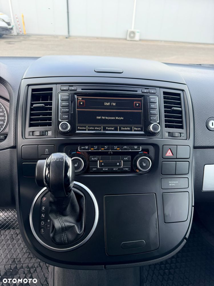 Volkswagen Multivan - 16