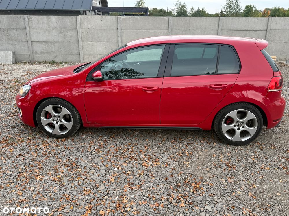 Volkswagen Golf - 10