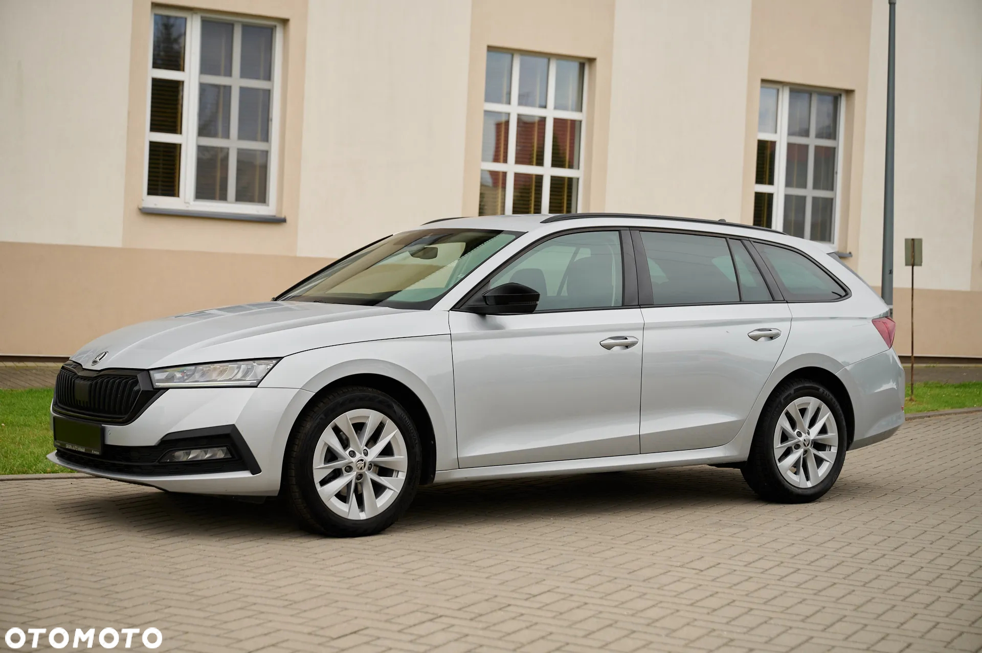 Skoda Octavia 2.0 TDI Ambition DSG - 10
