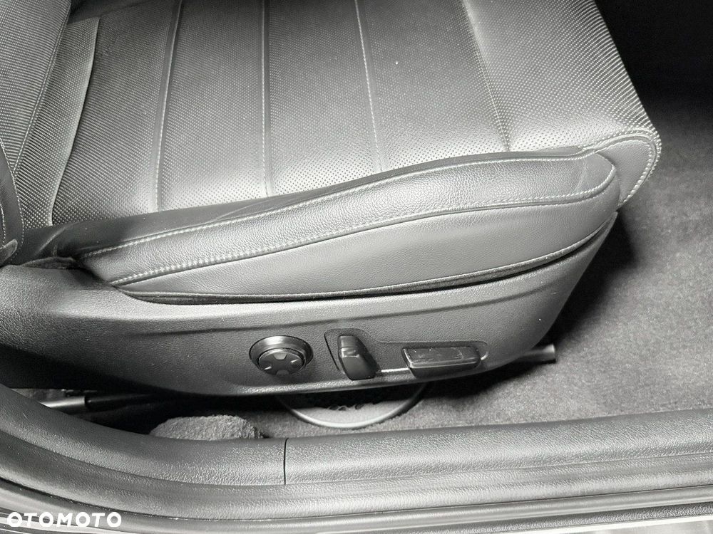 Kia Stinger 2.0 T-GDI GT Line - 22