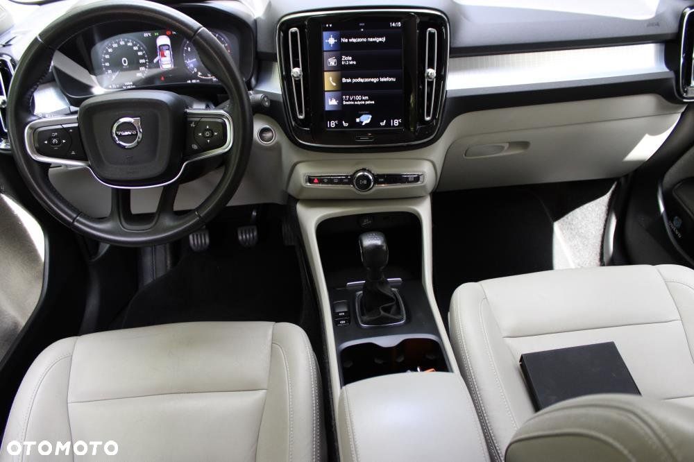 Volvo XC 40 - 11