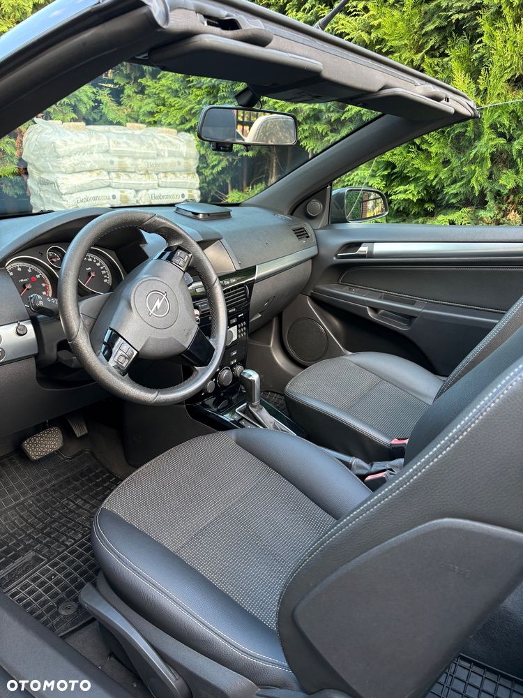 Opel Astra 1.8 Enjoy - 24
