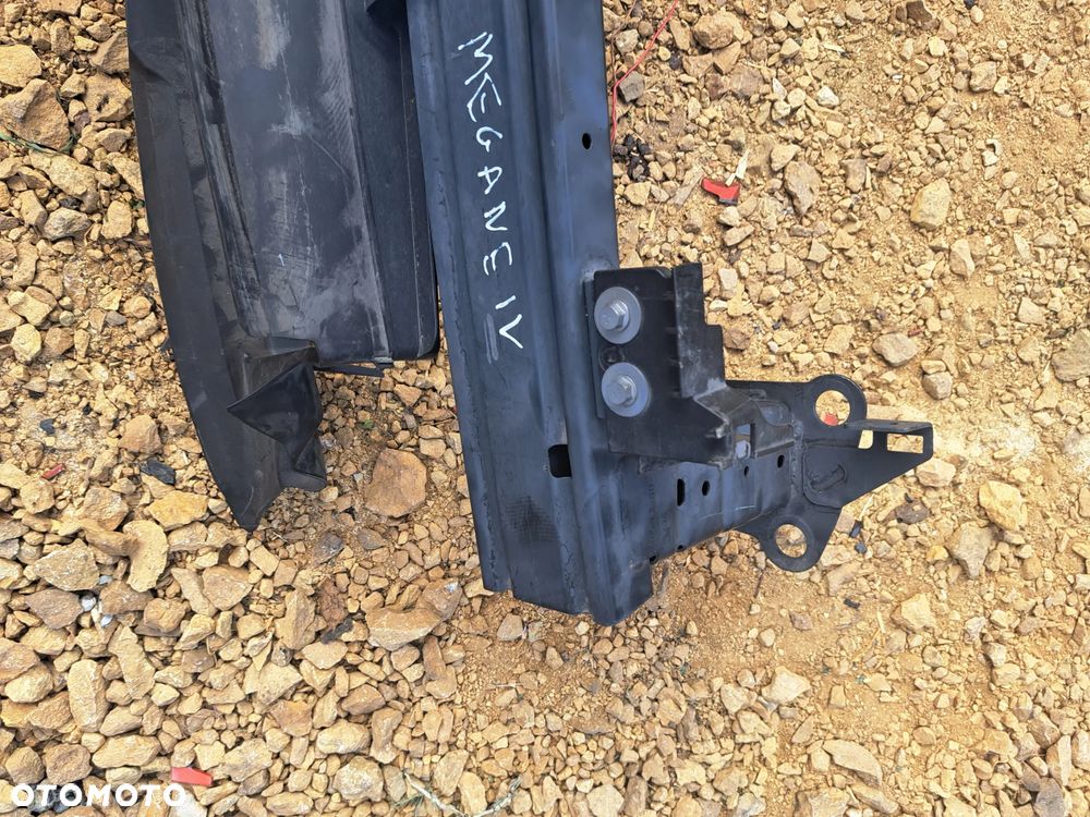 Renault Megane IV wlot powietrza kierownica powietrza - 7