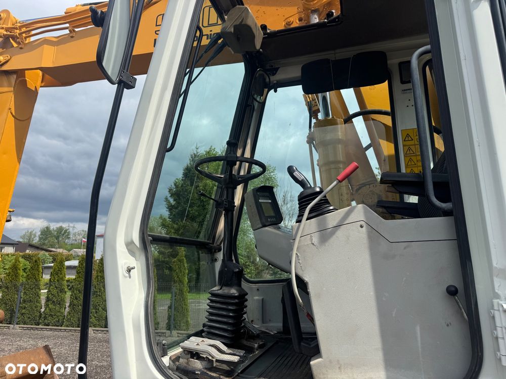Liebherr 900B - 14