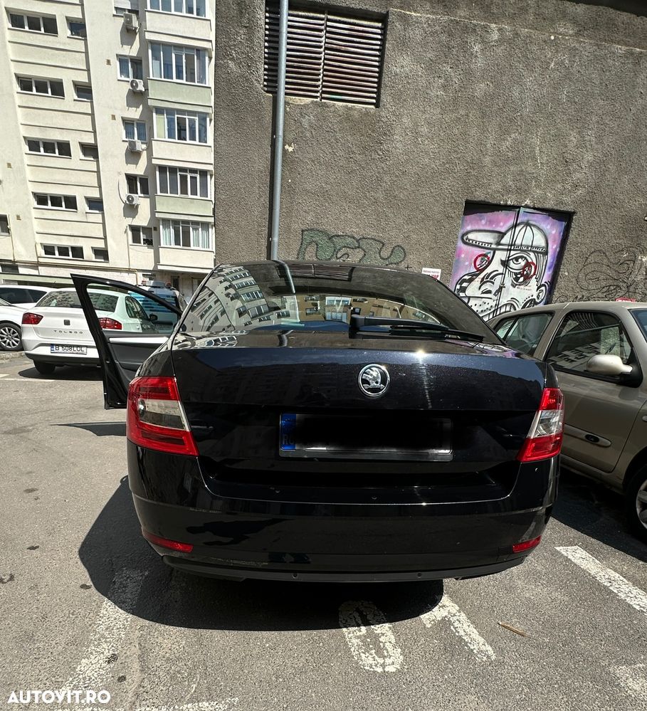 Skoda Octavia 2.0 TDI DSG Style - 11