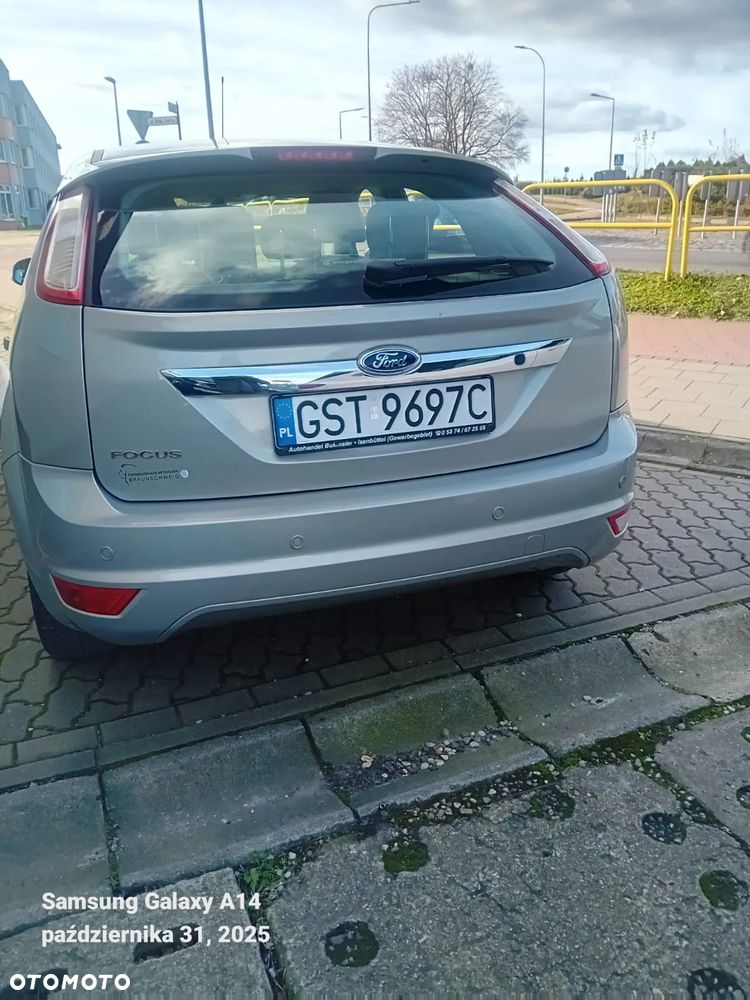 Ford Focus 1.6 16V Ghia - 4