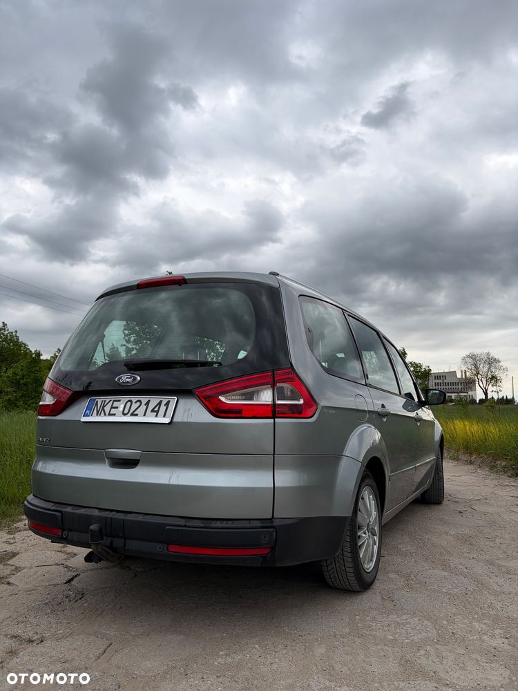 Ford Galaxy - 8