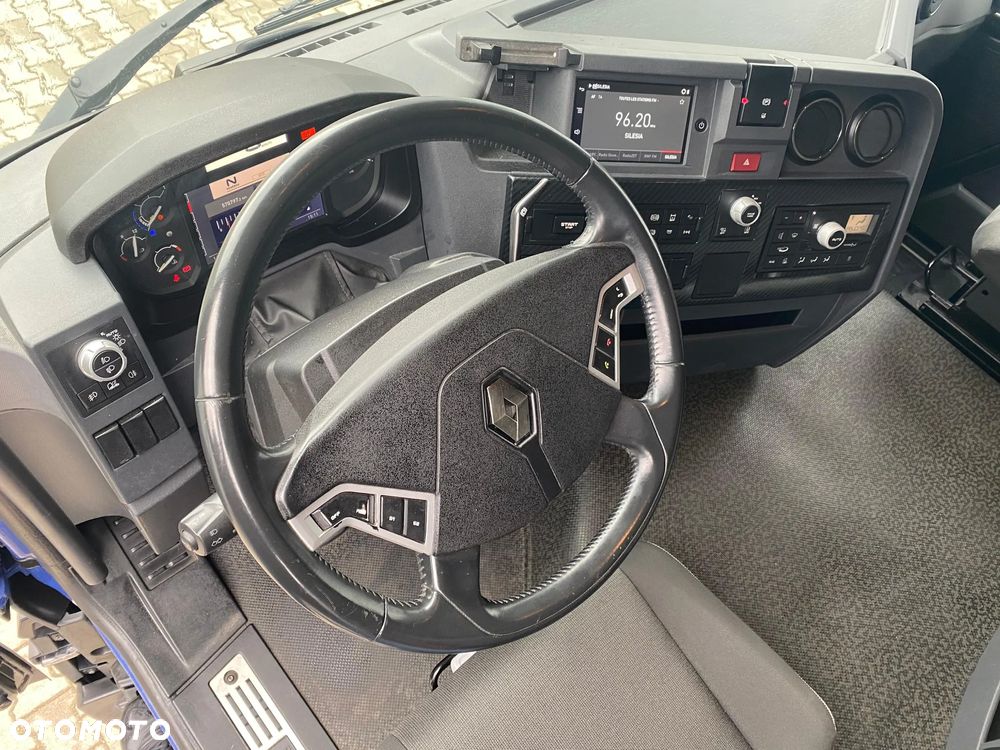 Renault T440 SLEEPER CAB / STANDARD - 29