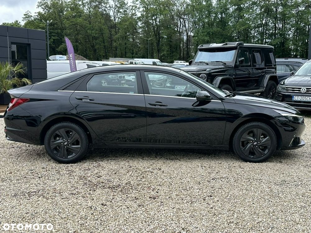 Hyundai Elantra - 9