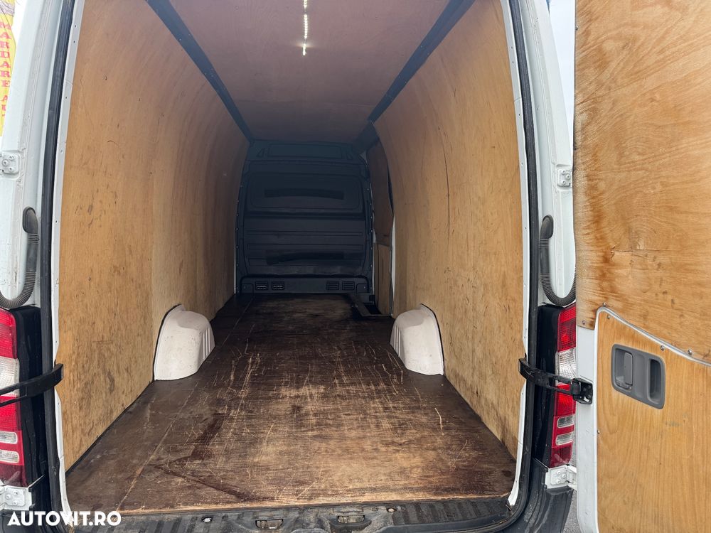 Mercedes-Benz Sprinter - 5
