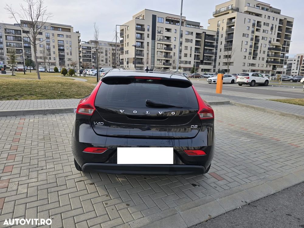 Volvo V40 D2 Aut. Momentum - 3