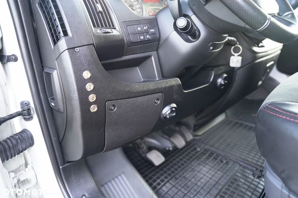 Peugeot BOXER /  9 OSOBOWY /  BLASZAK / FURGON / BOGATE WYPOSAŻENIE / - 23
