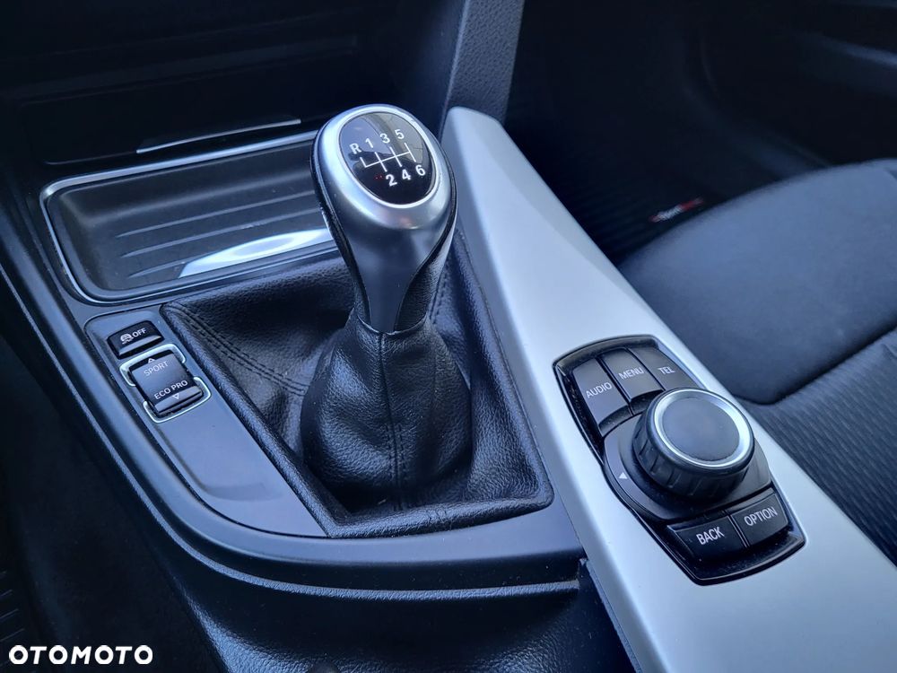 BMW Seria 3 - 12