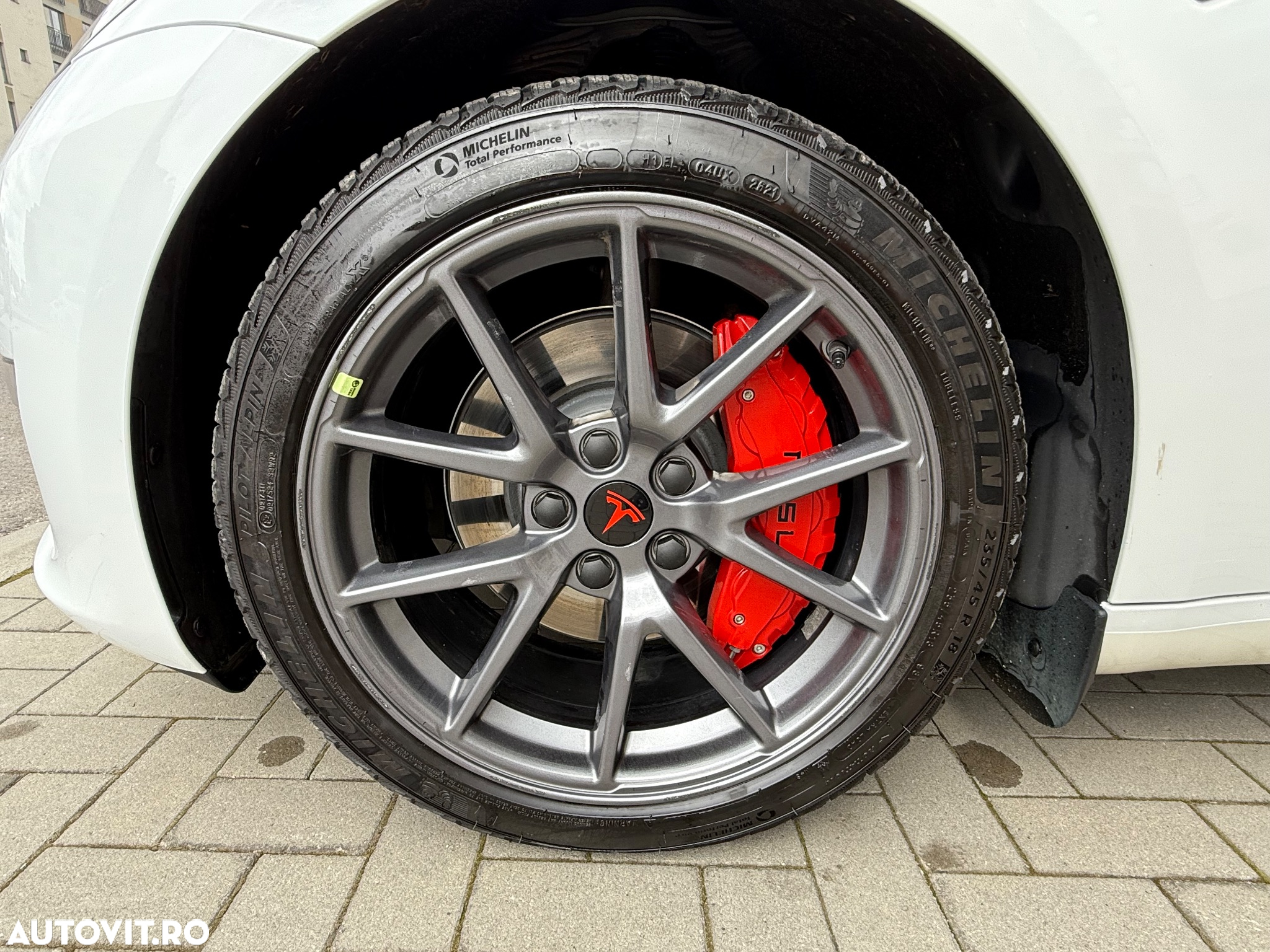 Tesla Model 3 Langstreckenbatterie Allradantrieb Dual Motor - 11