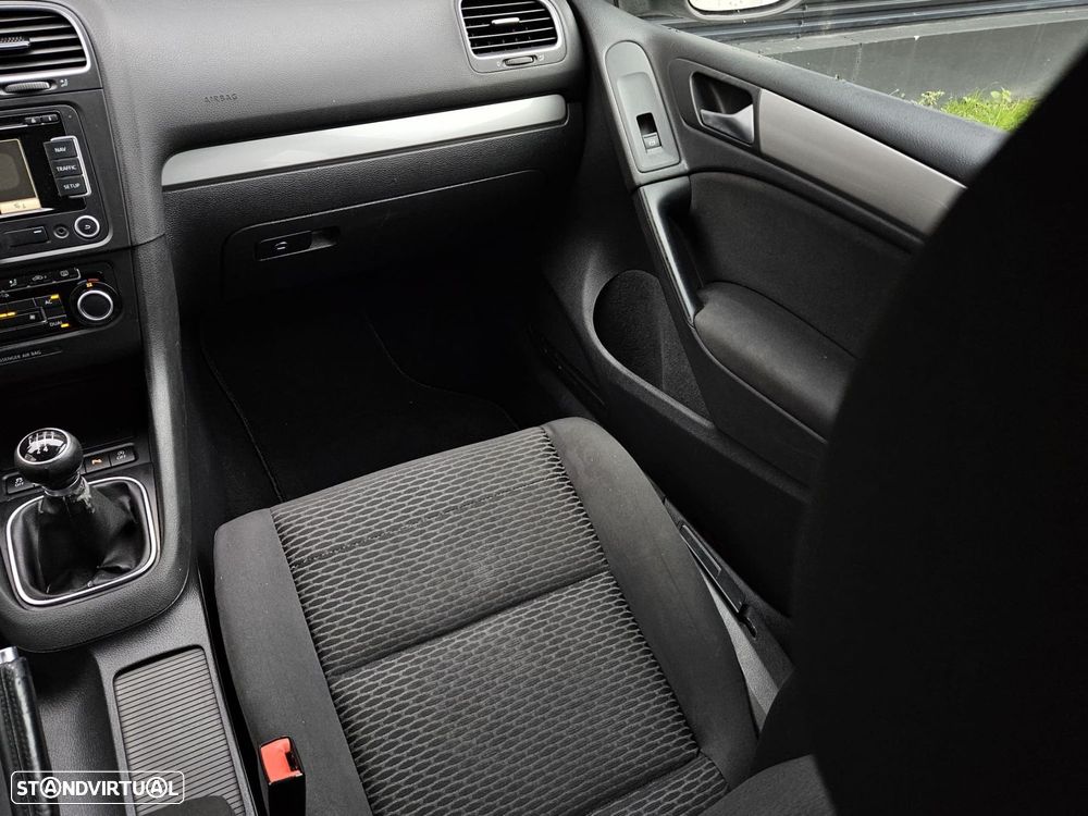 VW Golf 1.6 TDi Confortline - 28