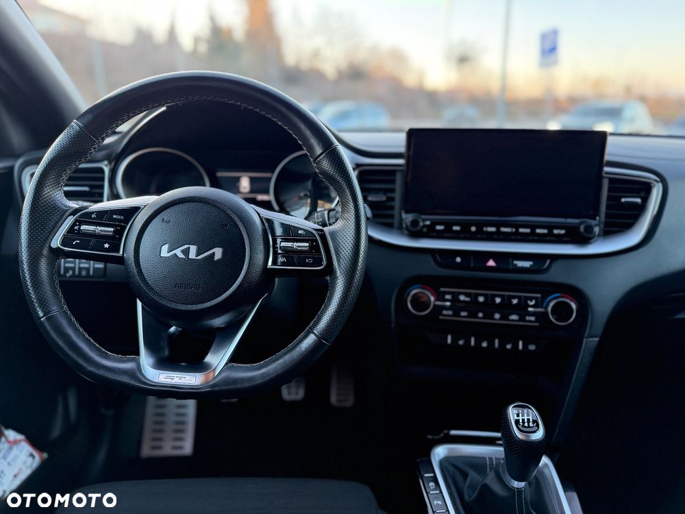 Kia ProCeed - 12